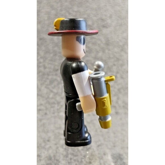 Roblox 3" Action Figure, Series 2 Seranok w/Accessories (NO CODE) - Picture 4 of 8